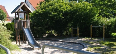 Rutsche am Spielplatz Weststadt II