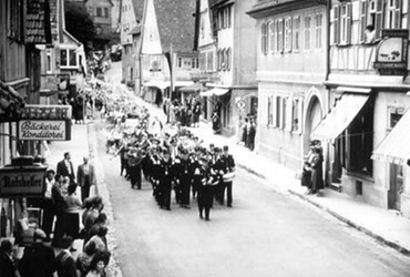 Umzug zum 100-jährigen Jubiläum