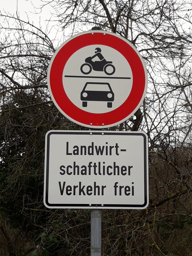 Verkehrszeichen Verbot Befahren gesperrter Wege Foto: Stachel 26.01.2021