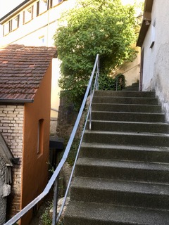 Treppe zur Regiswindiskirche Foto: Hofer