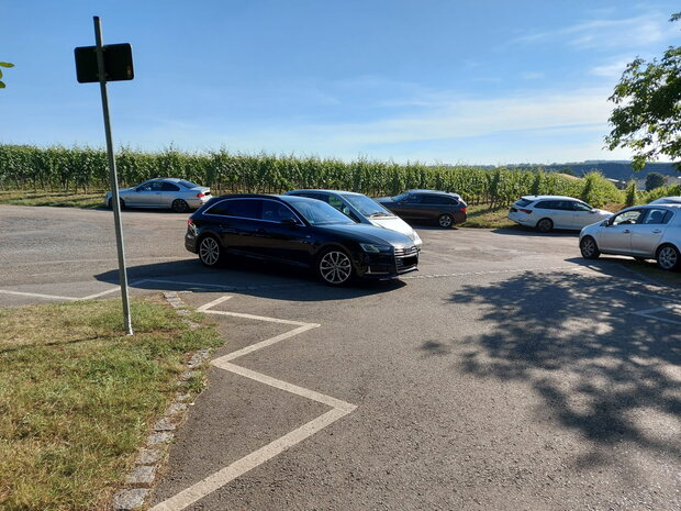 Unerlaubtes Parken Freibad Fronleichnam Fotos: Privat