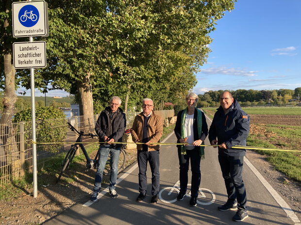 Radweg nach Neckarwestheim offiziell eingeweiht Foto: Helge Spieth