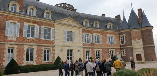 Fahrt nach La Ferté-Bernard: Besuch des Chateau Montmirail