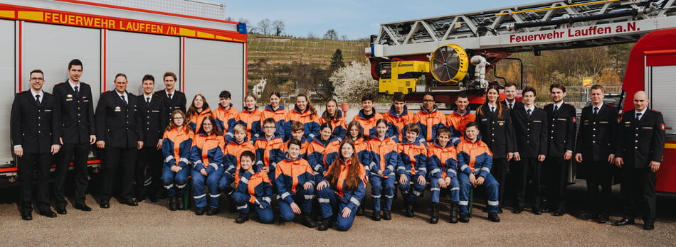 Jugendfeuerwehr der Freiwilligen Feuerwehr Lauffen am Neckar mit Betreuern, 2024