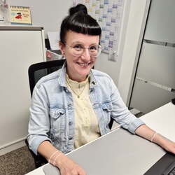 Frau Tina Kormesch