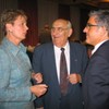 Der Bürgermeister mit dem 2009 verstorbenen Lauffener Ehrenbürger Gotthilf Link und mit Friedlinde Gurr-Hirsch