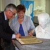 Der Bürgermeister und die Bürgermeisterin: Barbara Golder aus der thüringischen Partnerstadt Meuselwitz (2010)