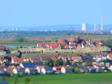 Blick über die Stadtmauer nach Heilbronn - 30.04. - Elke Köbernick