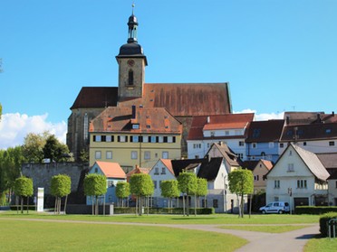 Mitte April - Beate Nonnenbroich - Regiswindiskirche