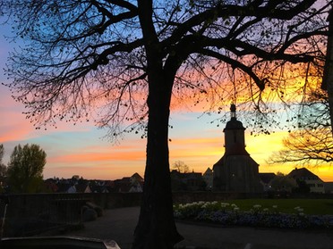 April 2018 - Ursula Kost - Der Himmel brennt