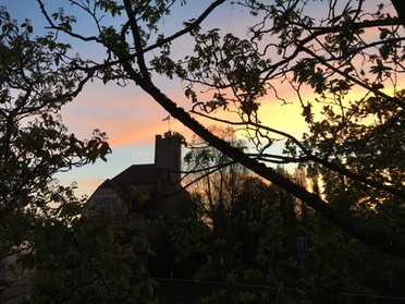 April 2018 - Ursula Kost - Sonnenuntergang bei der Rathausburg