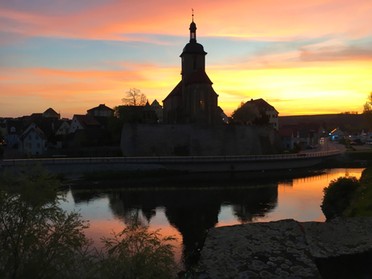 April 2018 - Ursula Kost - Die Regisiwindiskirche bei Sonnenuntergang