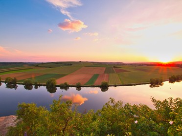 09.05.2018 - Ulrich Seidel - Blick vom Krappenfelsen auf den Neckar und Sonnenuntergang