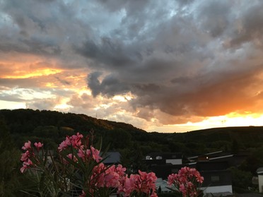 August 2018 - Gudrun Cremer - Abendstimmung über der Kaywaldsiedlung