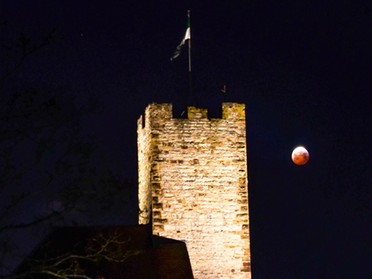 21.01.2019 - Werner Ohsam - Mondfinsternis über der Lauffener Burg