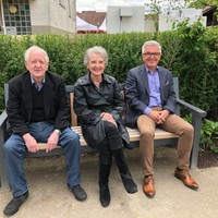 Mit Herrn Graser und Frau Bilmann, den Lamparter-Enkeln bei der Einweihung des Lamparter-Parks am 11. Mai