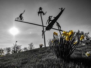 22.04.2019 - Werner Ohsam - Osterglocken am Hölderlin Denkmal