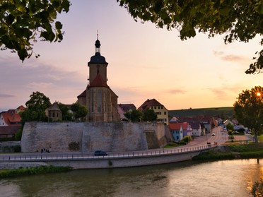 14.07.2019 - Ulrich Seidel - Regiswindiskirche bei Sonnenuntergang