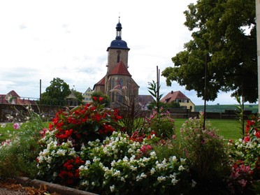 17.08.2019 - Sven Deininger - Rathaushof mit Blick auf die Regiswindiskirche