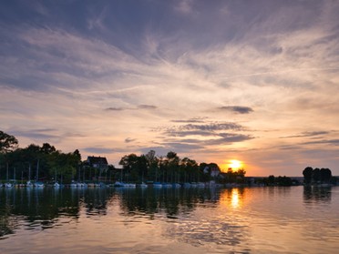 28.08.2019 - Ulrich Seidel - Blick auf den Bootshafen bei Sonnenuntergang