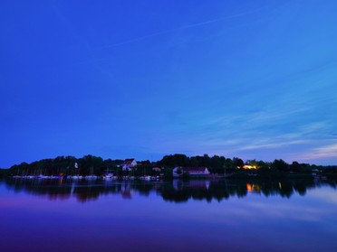 28.08.2019 - Ulrich Seidel - Blick auf den Bootshafen zur blauen Stunde