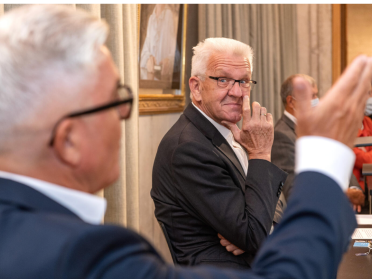 Ministerpräsident Winfried Kretschmann im Hölderlinhaus