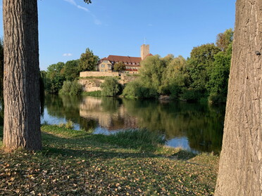 24.09.2020 - Monika Eberhard - Unser Rathaus, unsere Burg