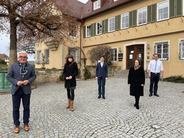 Führungsspitze Stadtverwaltung, Rathaushof, Bürgermeister mit Amtsleitern Foto: di Benedetto