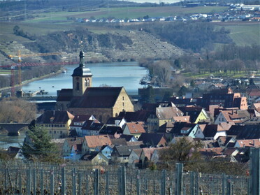 20.03.2021 - Urban Böhner-Stamm - Blick auf die Regiswindiskirche und den Krappenfelsen