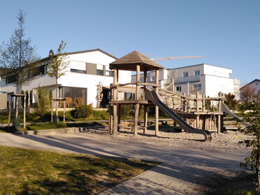 25.04.2021 - Andrea Piest - Spielplatz