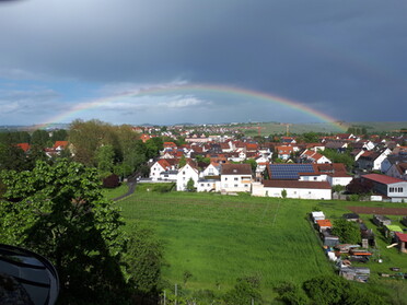 17.05.2021 - Albrecht Hess - Regenstimmung mit Hoffnung über Lauffen