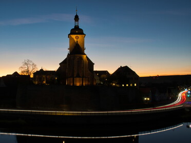 09.11.2021 - Elke Köbernick - Regiswindiskirche zur "blauen Stunde"