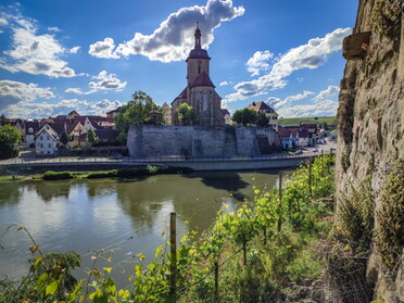 24.05.2022 - Werner Ohsam - Blick auf die Kirche