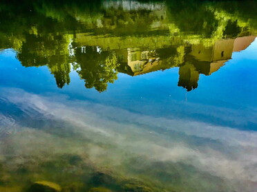 14.08.2022 - Annette Hägele - Rathausburg spiegelt sich im Neckar