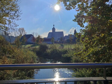 13.11.2022 - Daniela Kenngott - Blick vom LamparterPark auf die Regiswindiskirche