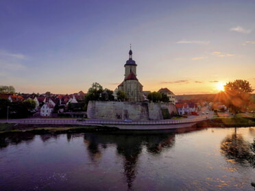 17.05.2023 - Ulrich Seidel - Regiswindiskirche bei Sonnenuntergang