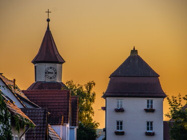 02.06.2023 - Hansjörg Sept - Martinskirche und Heilbronner Tor im Abendrot