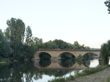 14.07.2023 - Roswitha Demmler - Alte Neckarbrücke mit Spiegelbild im Wasser