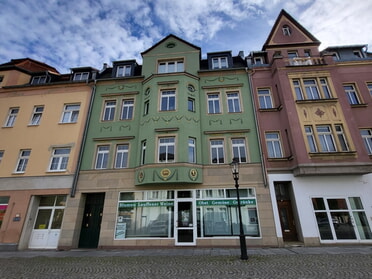 Repräsentative Häuser am Meuselwitzer Markt (Foto: Bettina Kessler)