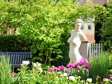 21.05.2026 - Ulrich Seidel - Diotima im Garten des LamparterParks