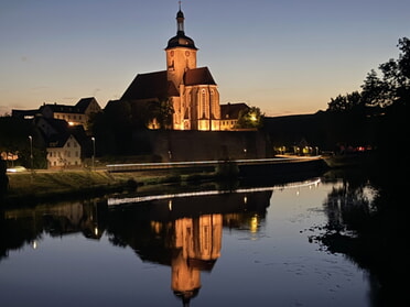 08.06.2026 - Dieter Marquardt - Regiswindiskirche spiegelt sich im Neckar